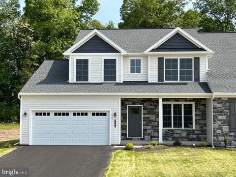 235 Sage Blvd, Middletown, PA 17057