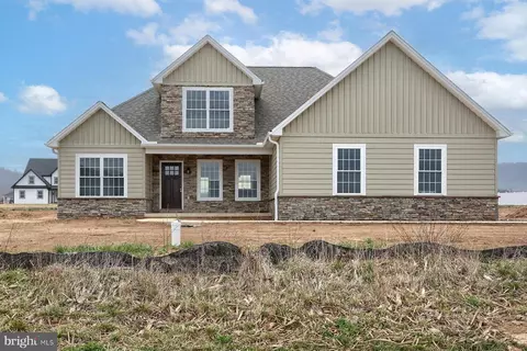 27 Speece Lane, Dauphin, PA 17018
