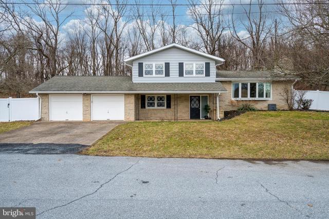 1640 Terry Ln, Harrisburg, PA 17112