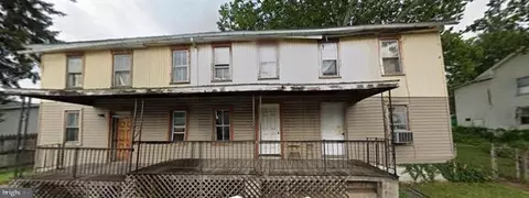 13 S 4th St, Halifax, PA 17032