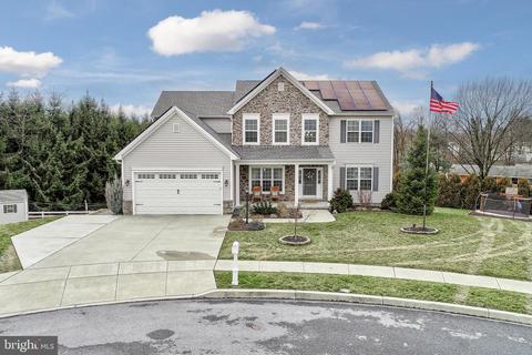 5970 Camden Dr, Harrisburg, PA 17112