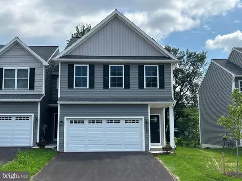 212 Sage Blvd, Middletown, PA 17057