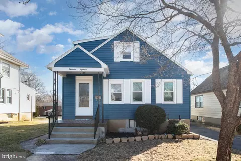1318 E Caracas Ave, Hershey, PA 17033
