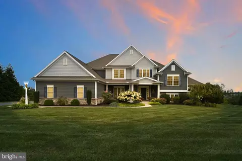 153 Willow Creek Ln, Hummelstown, PA 17036