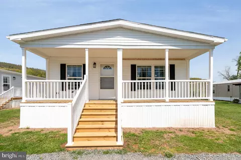 47 Kip Rd, Halifax, PA 17032