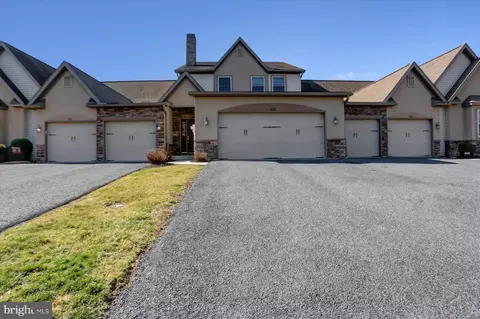 163 Lexington Ct, Harrisburg, PA 17112