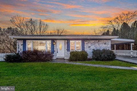820 W Areba Ave, Hershey, PA 17033