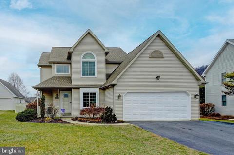 2004 Continental Dr, Harrisburg, PA 17110