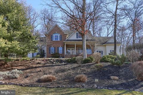 1689 Nottingham Dr, Hummelstown, PA 17036