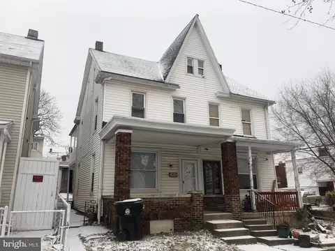1813 Briggs St, Harrisburg, PA 17103