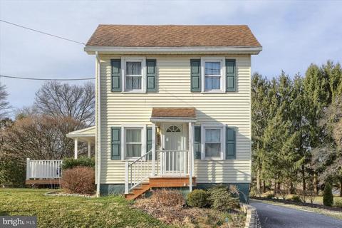 1210 Peters Mountain Rd, Dauphin, PA 17018