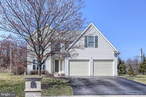 7795 Manada Creek Dr, Harrisburg, PA 17112