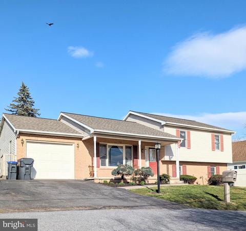 817 S 5th St, Steelton, PA 17113