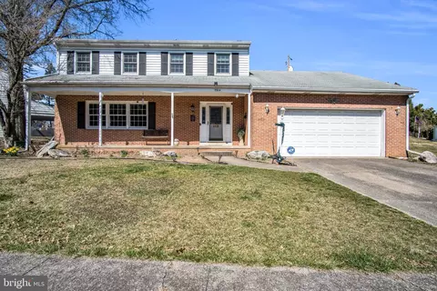 3304 Andrea Ave, Harrisburg, PA 17109