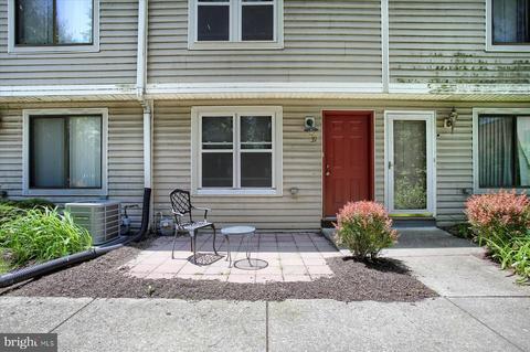 39 Bigelow Dr, Harrisburg, PA 17103