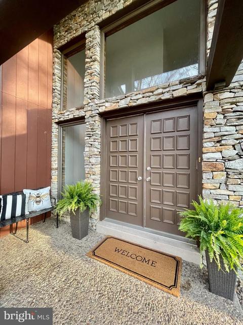 1229 Sand Hill Rd, Hummelstown, PA 17036