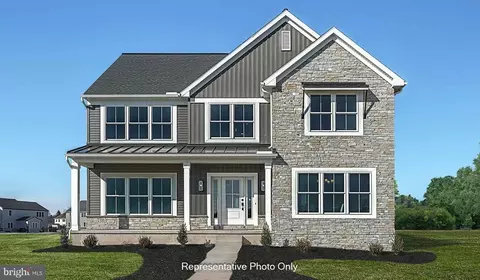 2418 Hawthorne Dr, Harrisburg, PA 17110