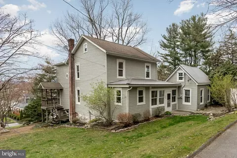99 Camp St, Elizabethville, PA 17023