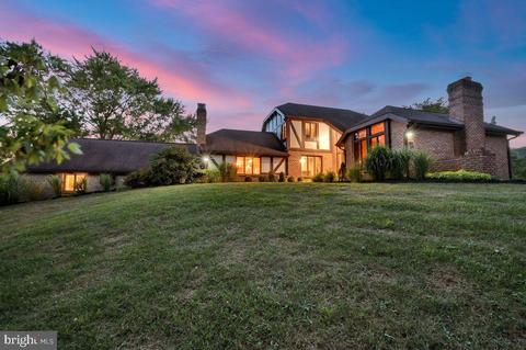 900 Pheasant Rd, Harrisburg, PA 17112