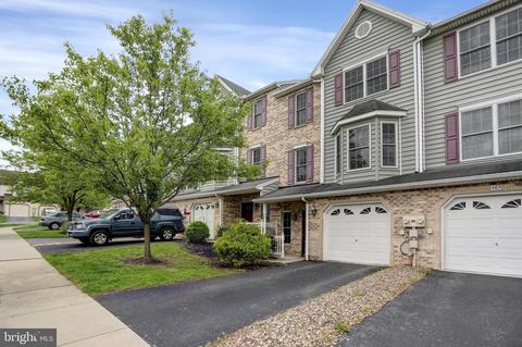 463 Sunday Dr, Harrisburg, PA 17111