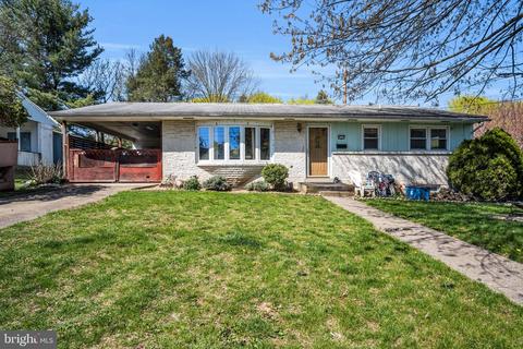 6730 Evelyn St, Harrisburg, PA 17111