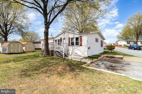 98 Mic Nan Dr, Middletown, PA 17057