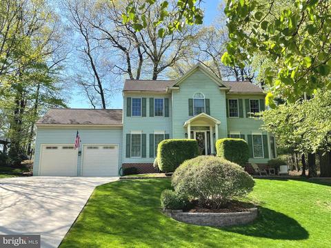 784 Zermatt Dr, Hummelstown, PA 17036