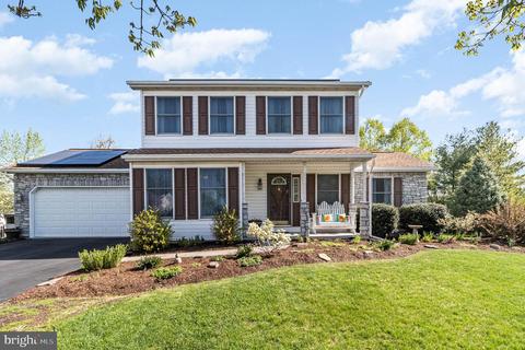 210 Fox Grove Pl, Hummelstown, PA 17036