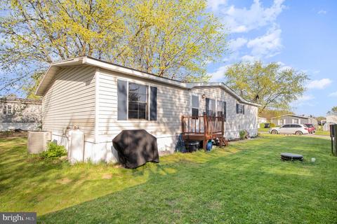 104 Decatur Dr, Grantville, PA 17028