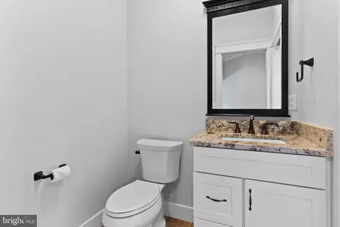 Bath - 207 Maple Ave, Hershey, PA 17033 photo 4 of 6