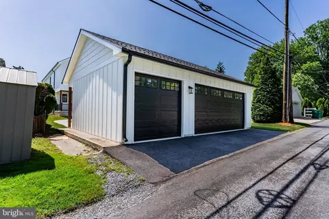 Exterior - 207 Maple Ave, Hershey, PA 17033 photo 11 of 11