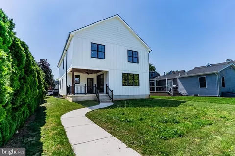 Exterior - 207 Maple Ave, Hershey, PA 17033 photo 8 of 11