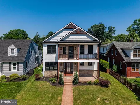207 Maple Ave, Hershey, PA 17033