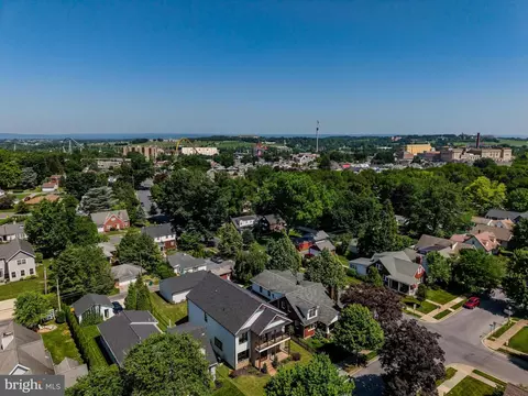 View/Area - 207 Maple Ave, Hershey, PA 17033 photo 6 of 7