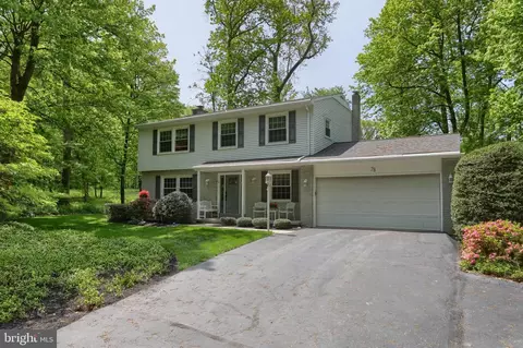 78 Foxanna Dr, Hershey, PA 17033