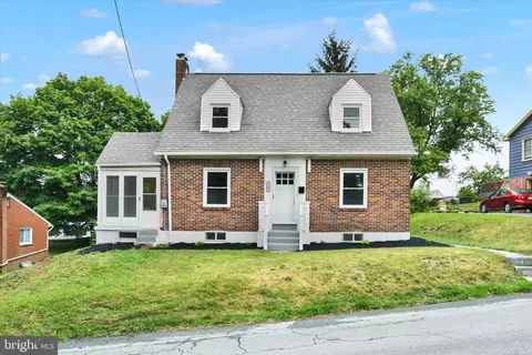 1227 2nd St, Oberlin, PA 17113