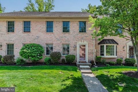 609 Glenbrook Dr, Harrisburg, PA 17110
