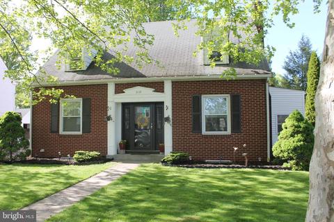 3110 Schoolhouse Ln, Harrisburg, PA 17109