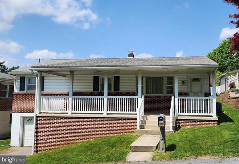 425 Penn St, Bressler, PA 17113