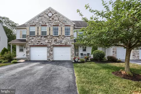 303 Buckley Dr, Harrisburg, PA 17112