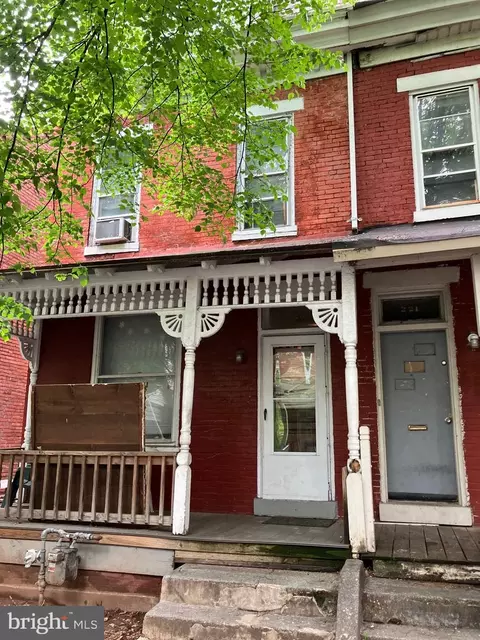 223 N 15th St, Harrisburg, PA 17103