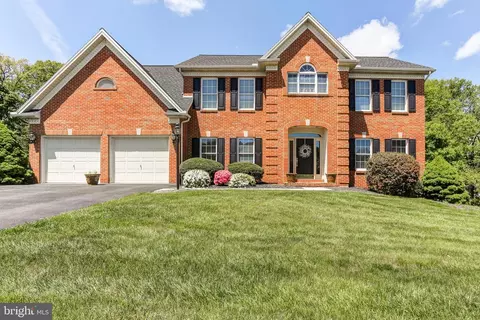 949 Sunny Hill Ln, Harrisburg, PA 17111