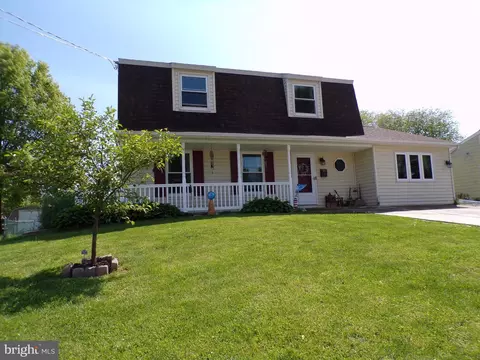 414 Frey Ave, Middletown, PA 17057