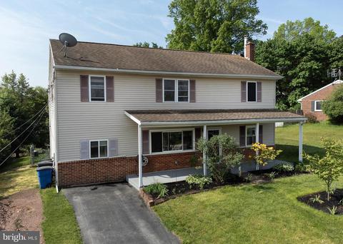 5611 Devon Dr, Harrisburg, PA 17112