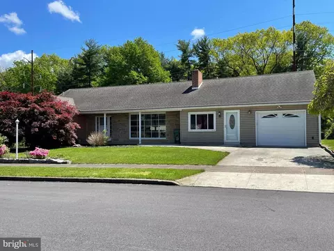 3821 Sunset Dr, Harrisburg, PA 17111