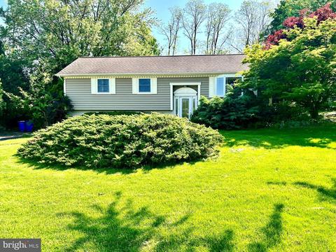 3 Long Lane Dr, Hummelstown, PA 17036