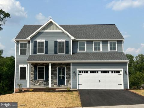 143 Foxglove Dr, Middletown, PA 17057
