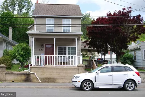 327 W Broad St, Williamstown, PA 17098