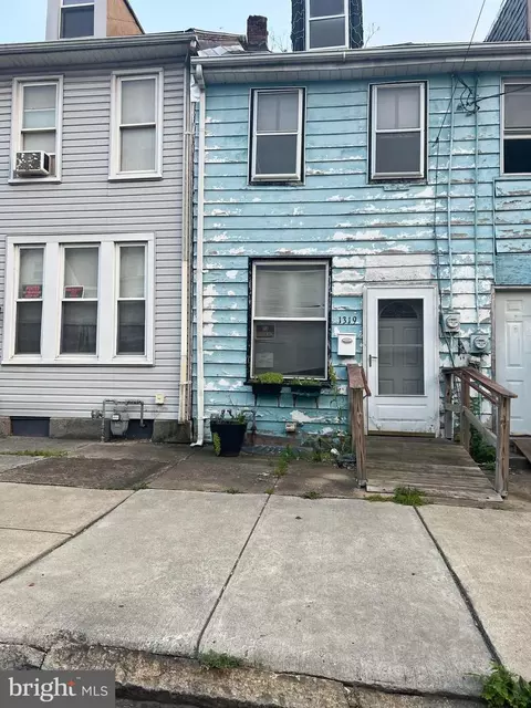1319 Howard St, Harrisburg, PA 17104
