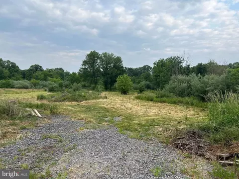 7925 Moyer Rd, Harrisburg, PA 17112